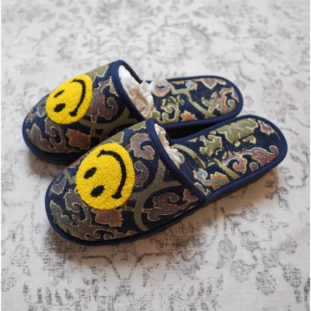 Market Chinatown Smiley Upside Down Hotel Slippers Exclusive - Men Size 9
